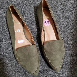 Womens flats